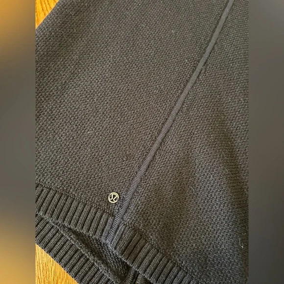 Lululemon🍋 On the Go Poncho Black Merino Wool One Size - Picture 11 of 13